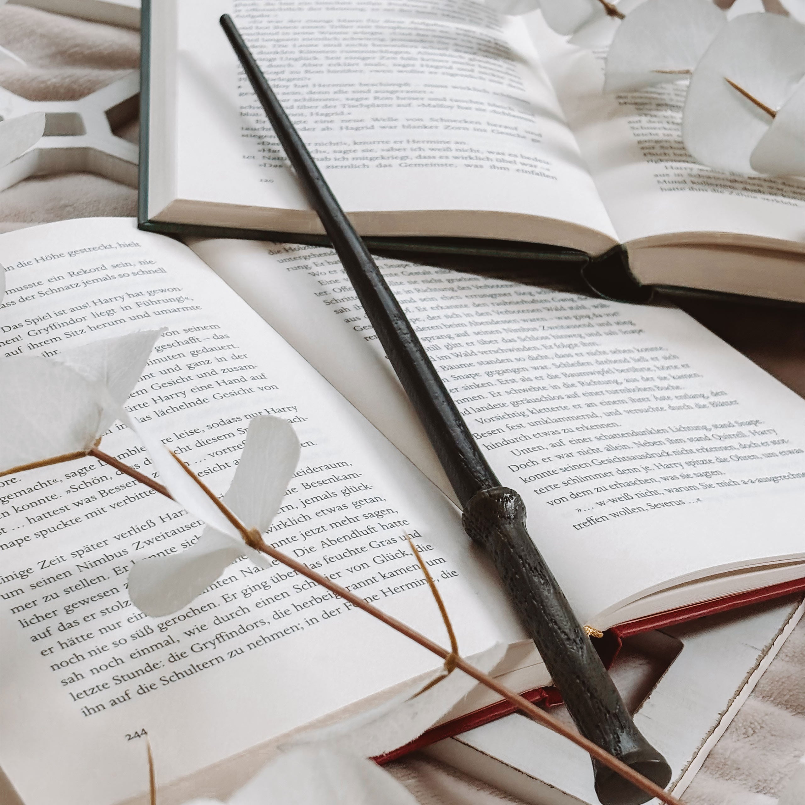 Product image Bellatrix Lestrange Wand - Character Edition