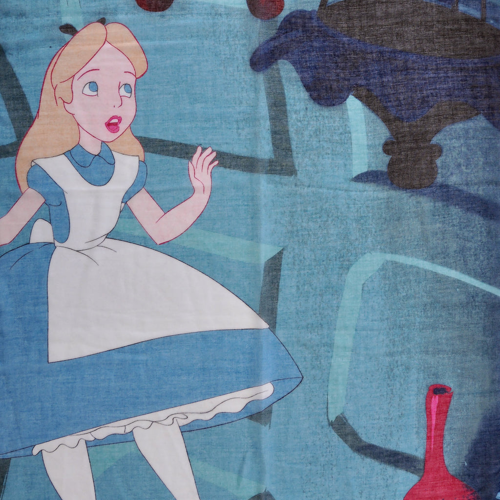 Product image Alice in Wonderland - Free Fall Scarf
