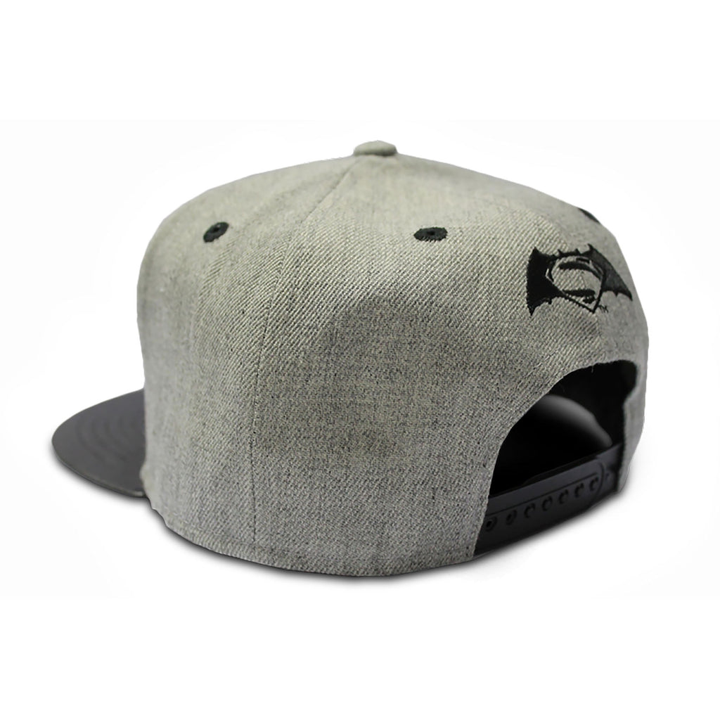 Product image Batman v Superman - Logo Snapback Cap grey