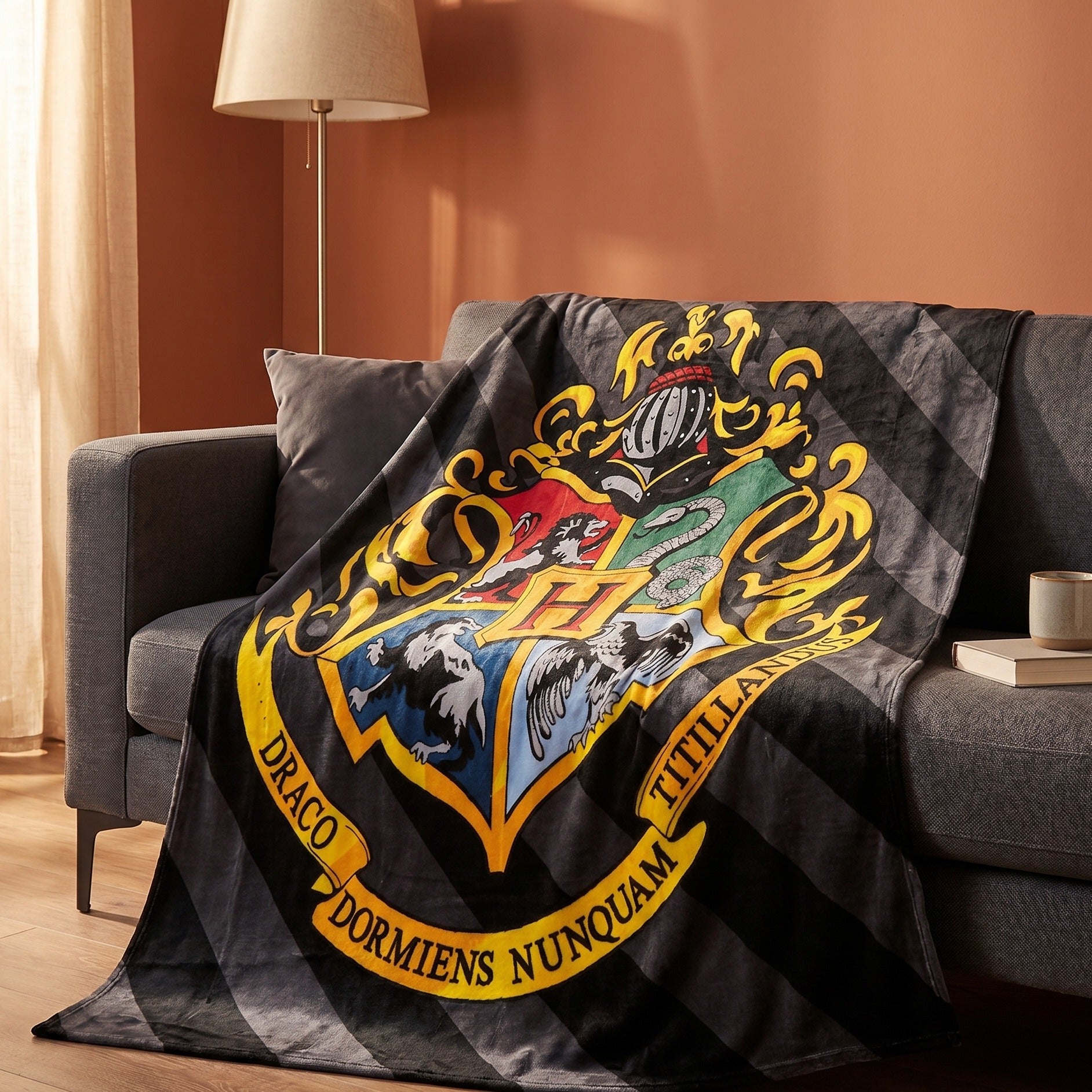 Product image Harry Potter - Hogwarts Crest Fleece Blanket