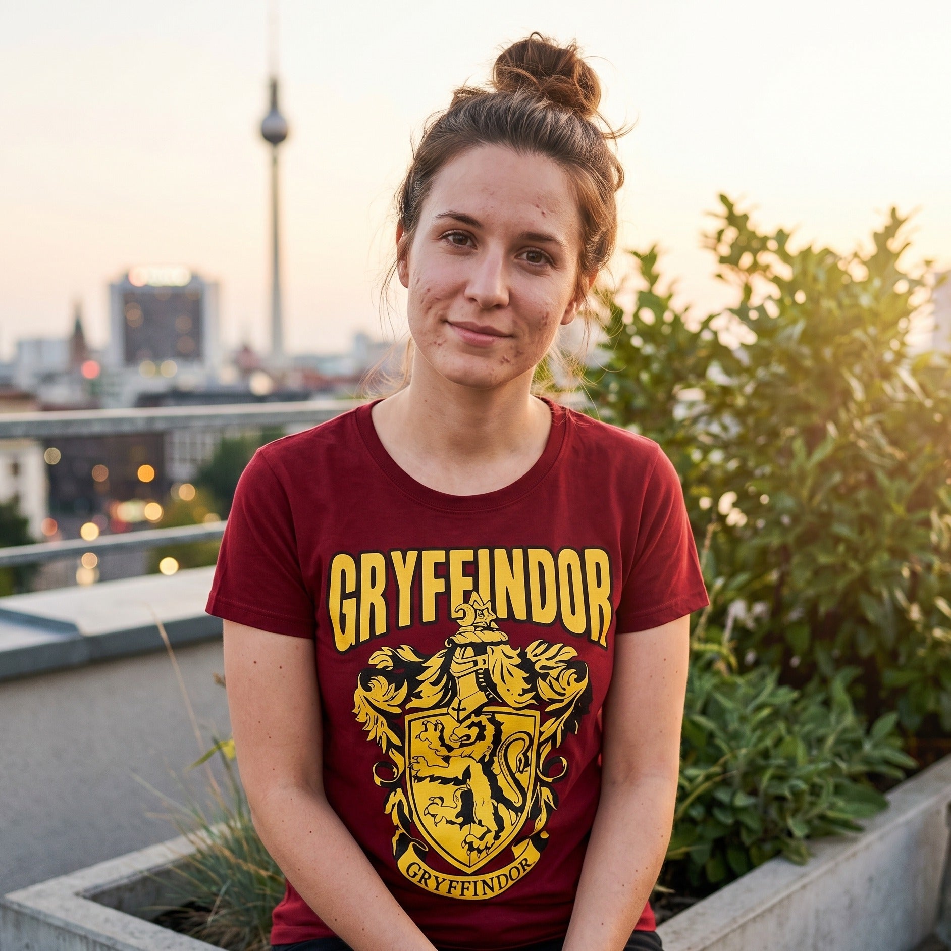 Product image Harry Potter - Gryffindor Crest T-Shirt red