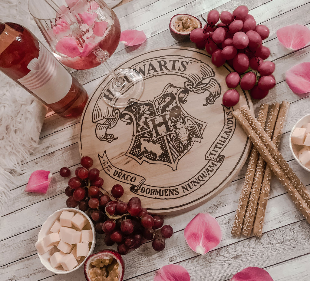 Product image Harry Potter - Hogwarts Crest Cutting Board Beech