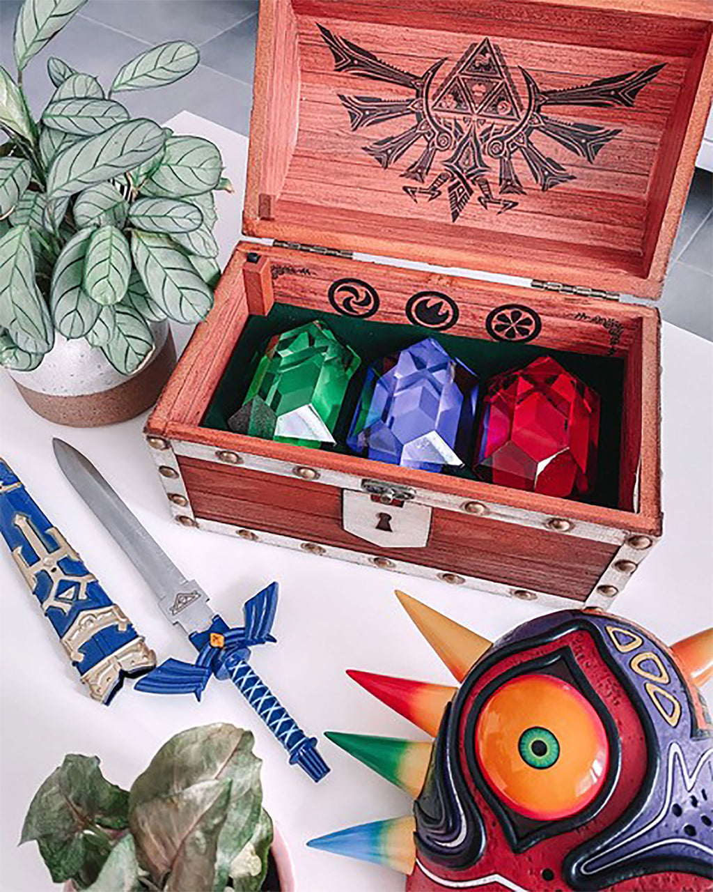 Product image Zelda - Ruby Treasure Chest with Game Sound