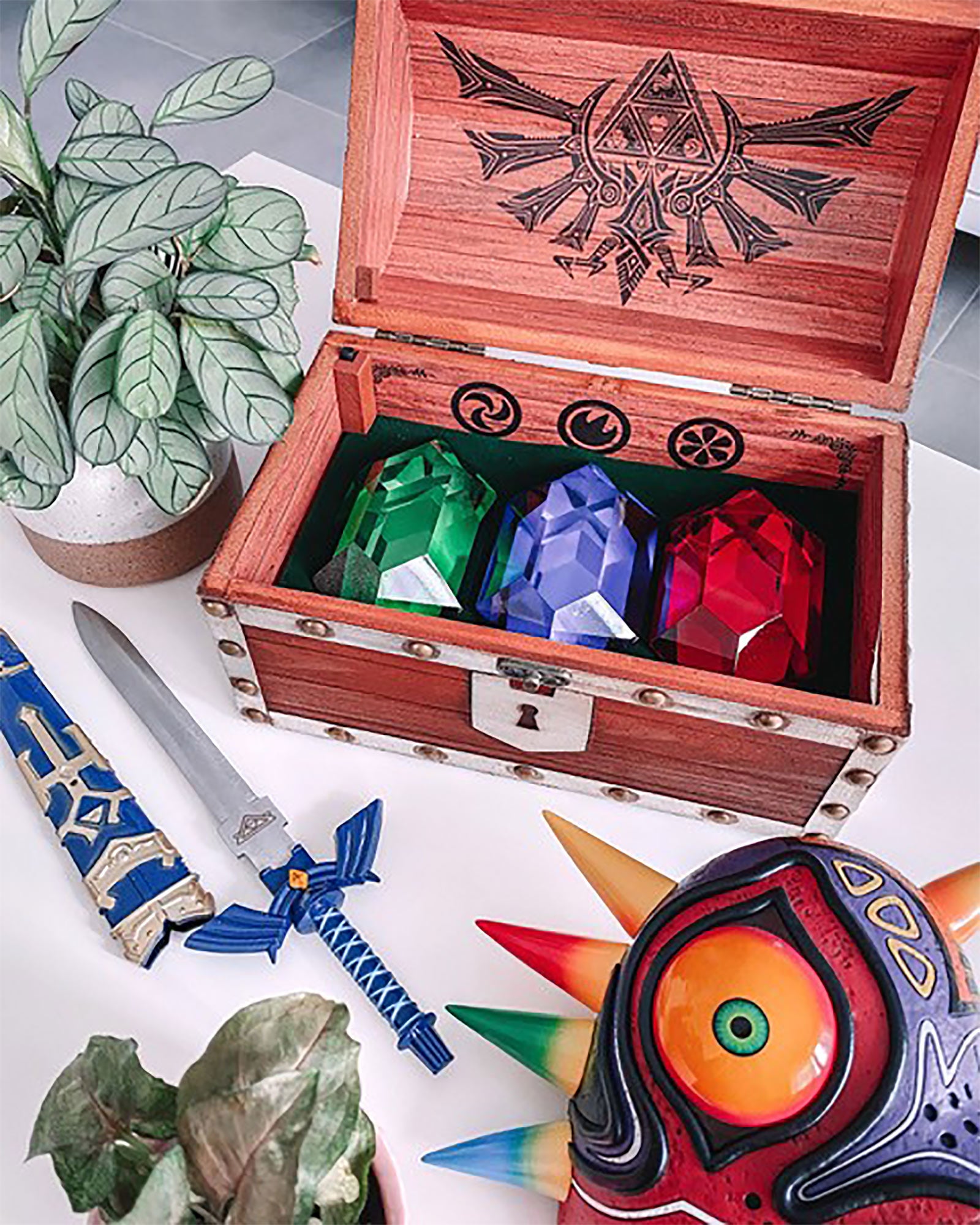 Product image Zelda - Ruby Treasure Chest with Game Sound