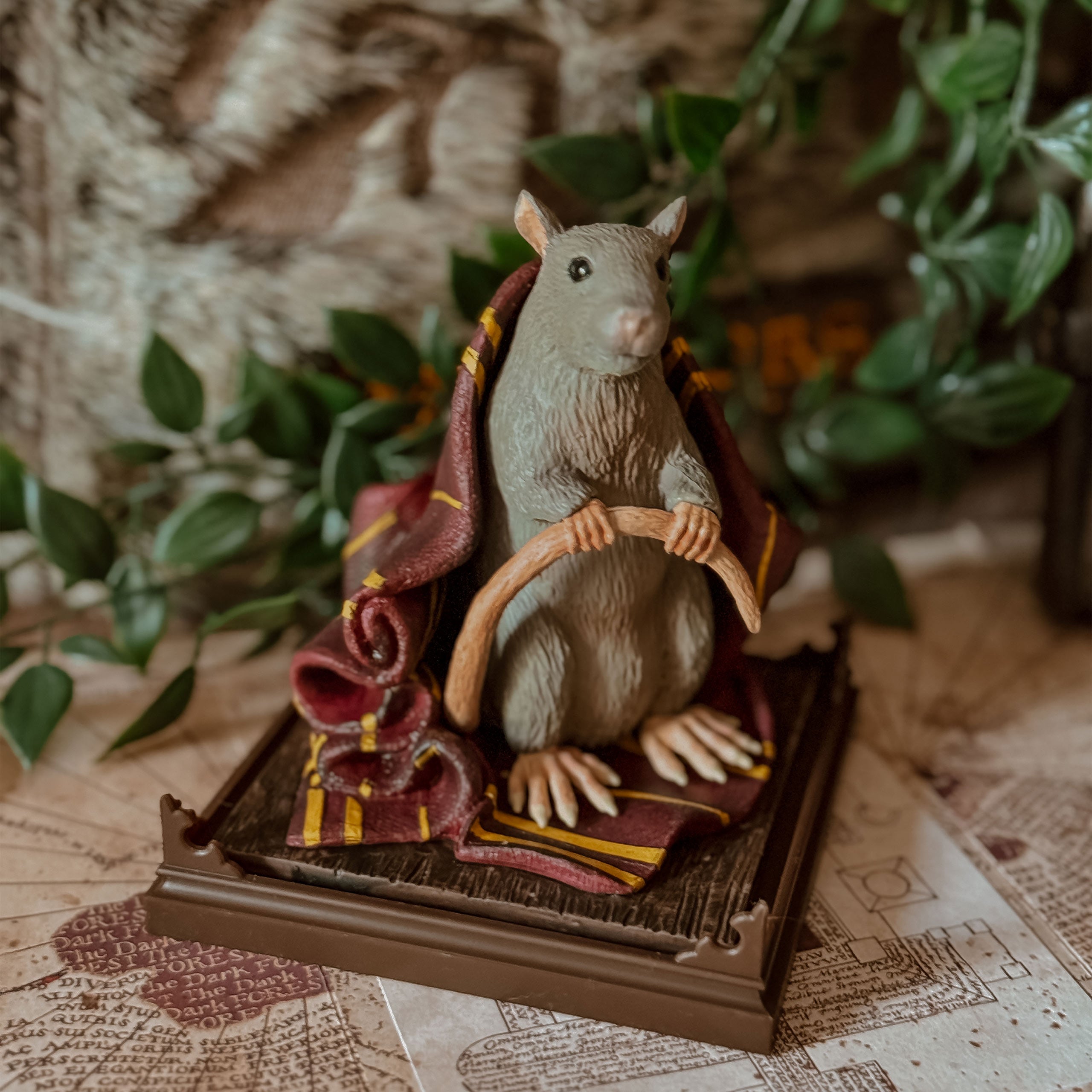 Product image Scabbers - Harry Potter Magical Creatures Figure