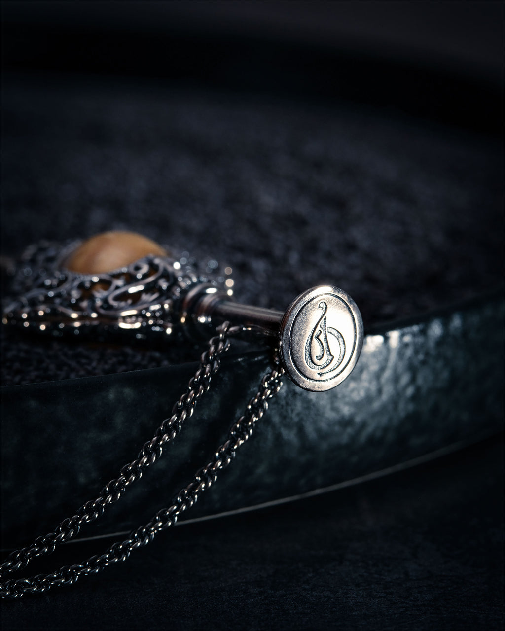 Product image Grindelwald Blood Pact Pendant with Chain - Fantastic Beasts