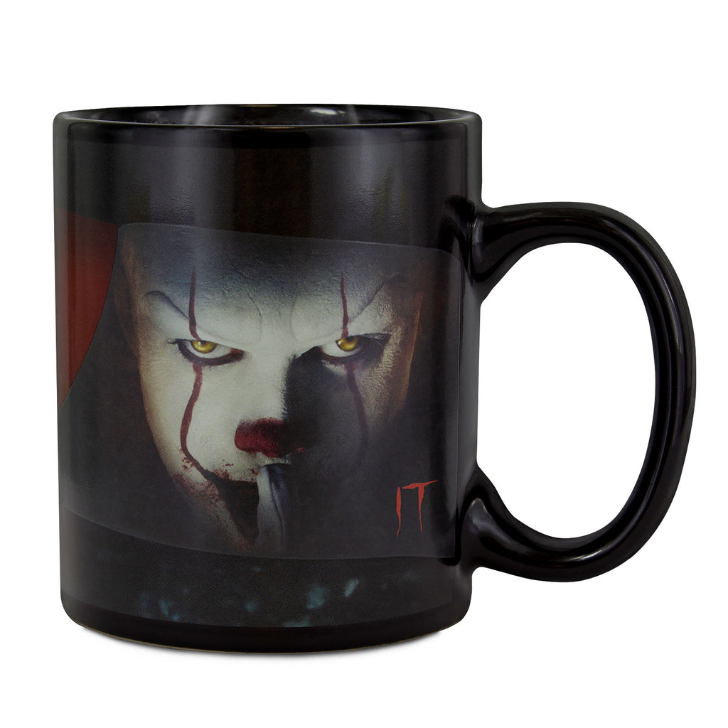 Product image Stephen King's IT - Pennywise Eyes Thermo Effect Cup