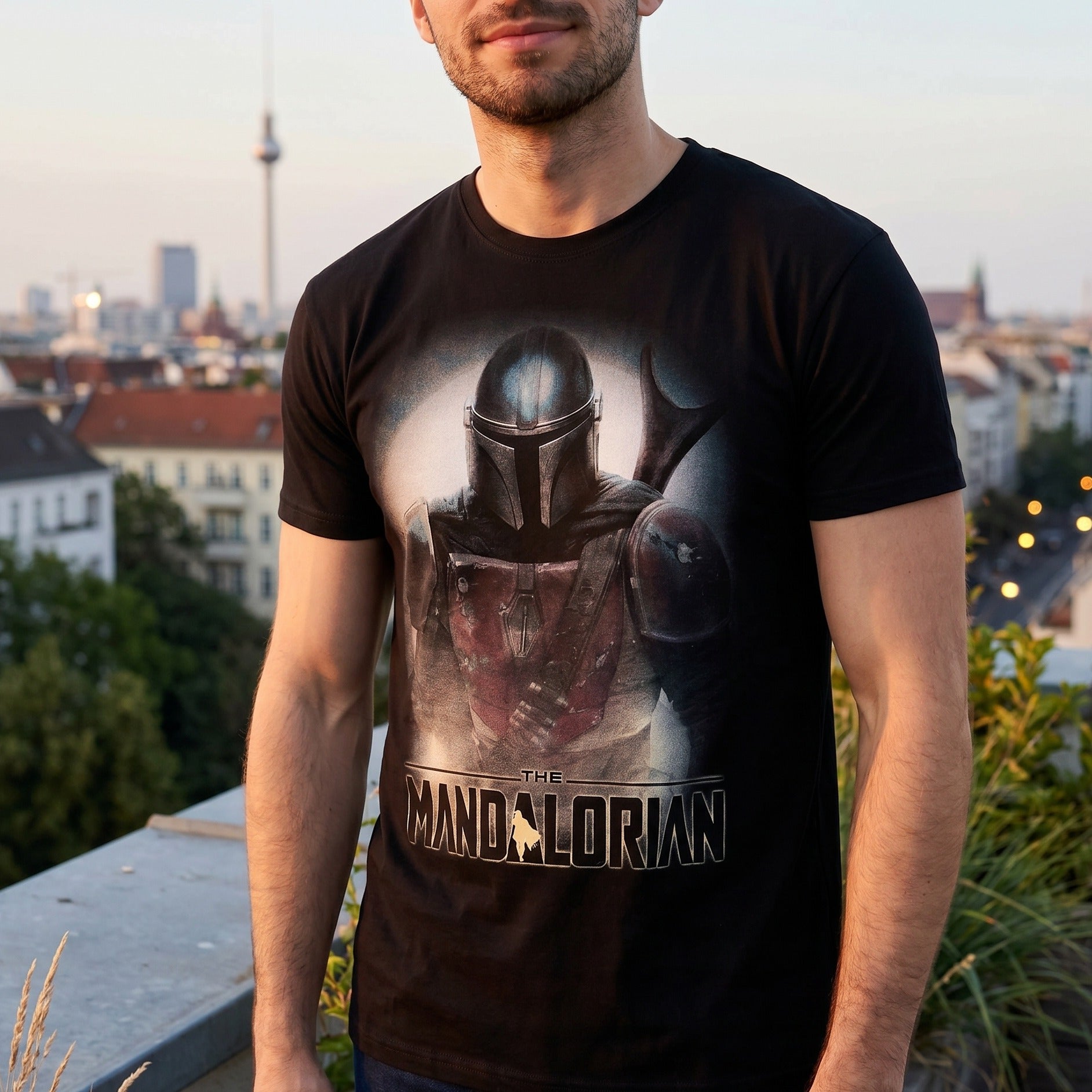 Product image The Mandalorian Fighter T-Shirt black - Star Wars