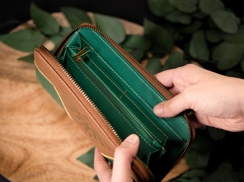 Product image Zelda - Hyrule Logo Wallet green-brown