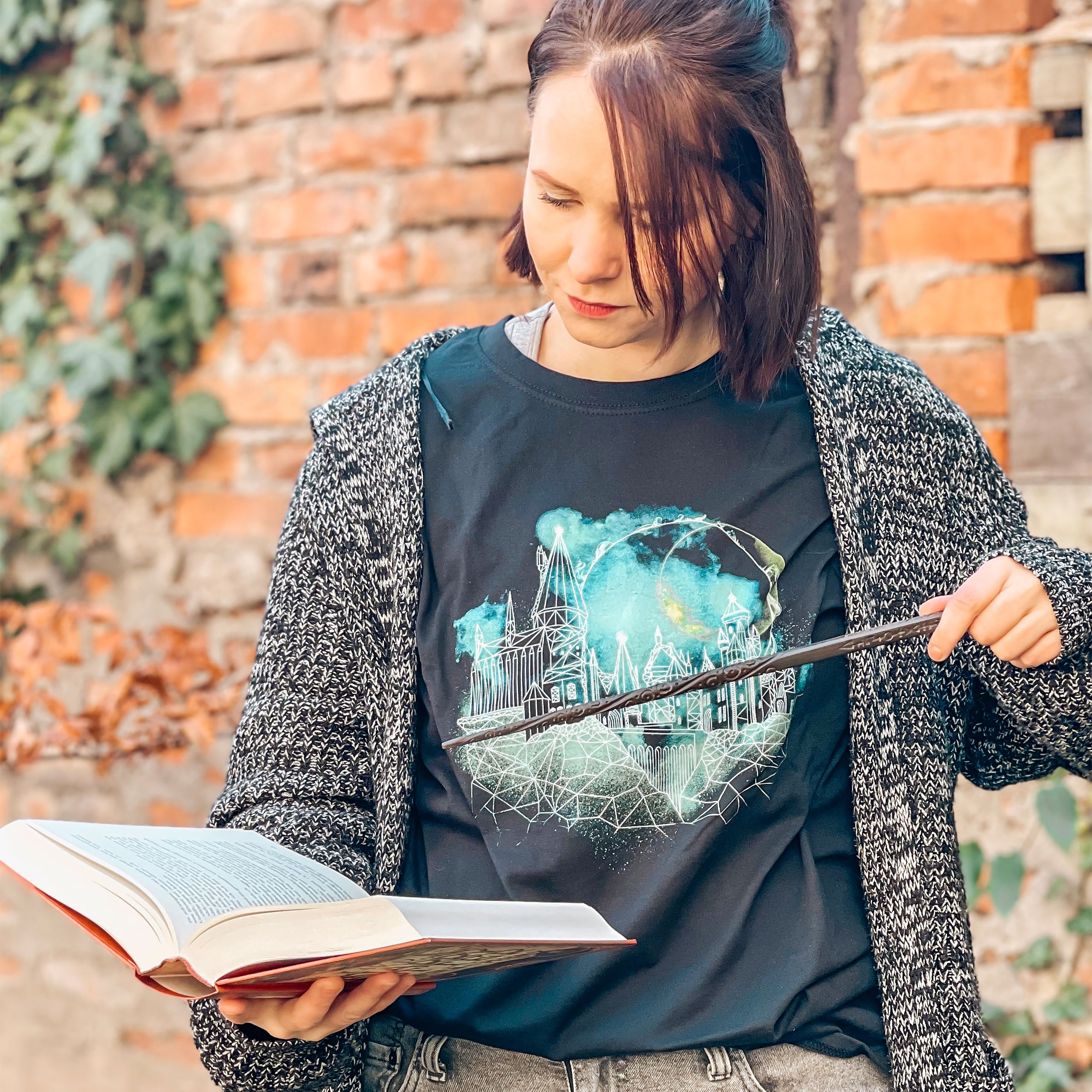 Product image Harry Potter - Hogwarts at Night Sketch T-Shirt Black