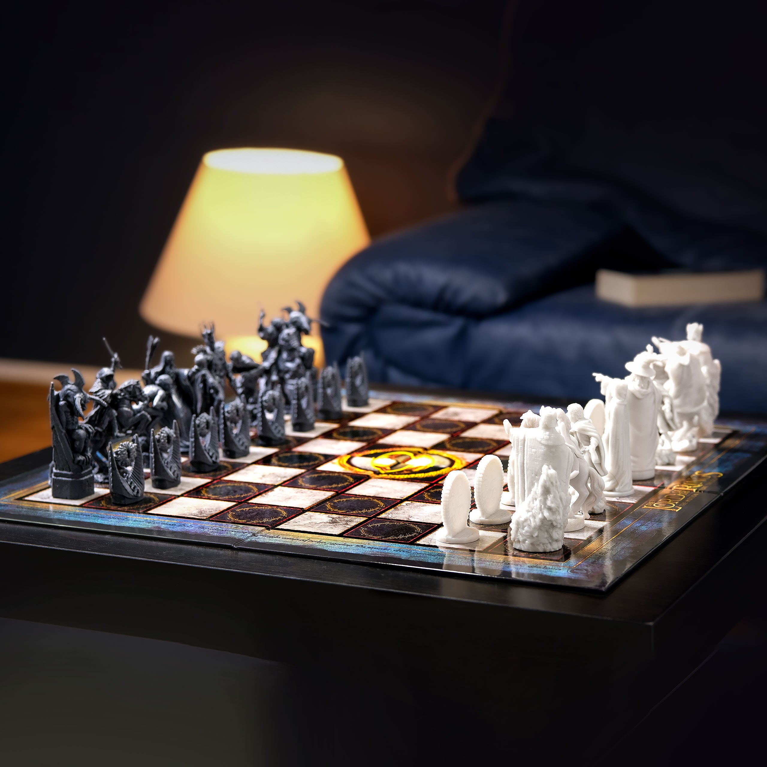 Product image The Lord of the Rings - Battle for Middle Earth Chess Set