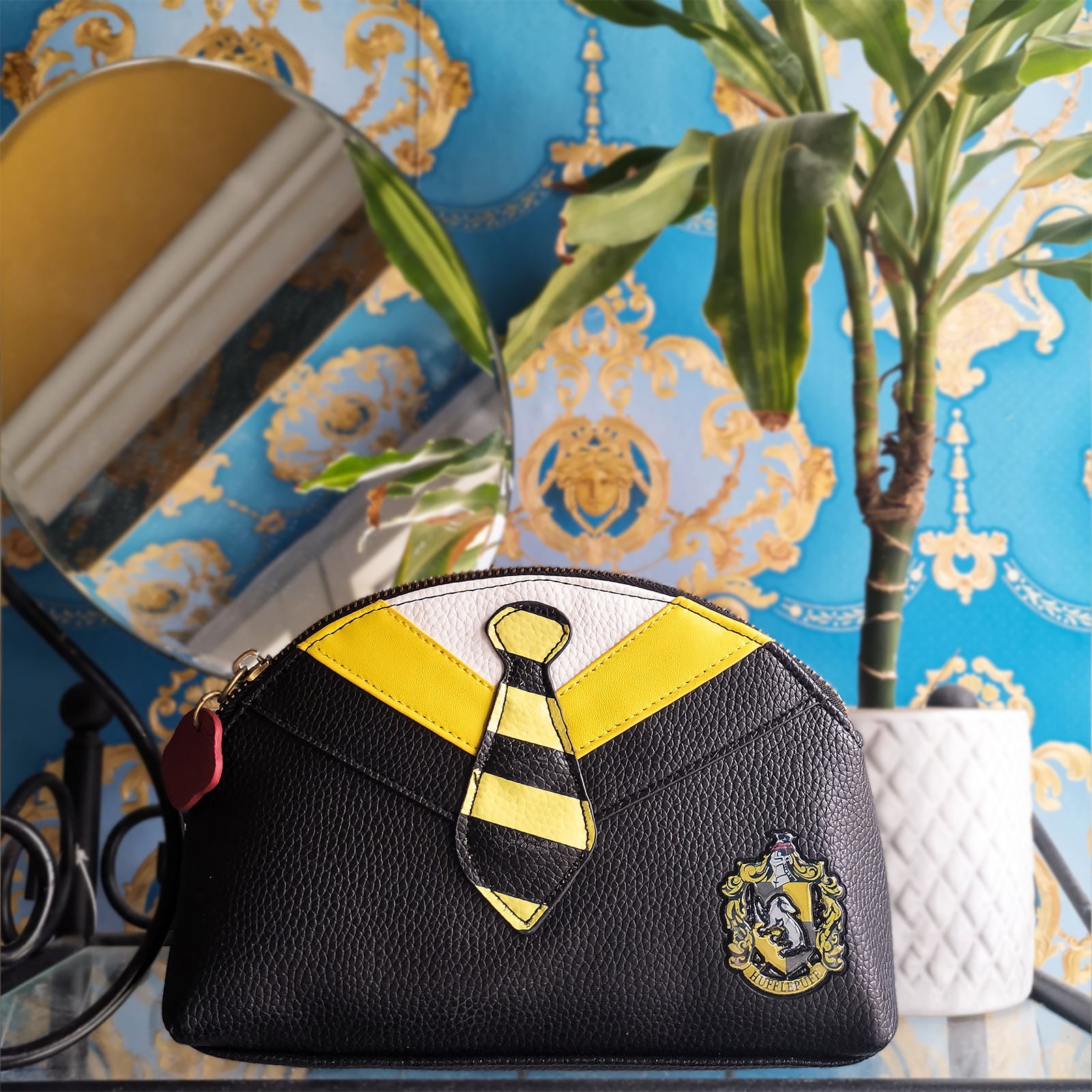 Product image Harry Potter - Hufflepuff Suit & Tie Cosmetic Bag