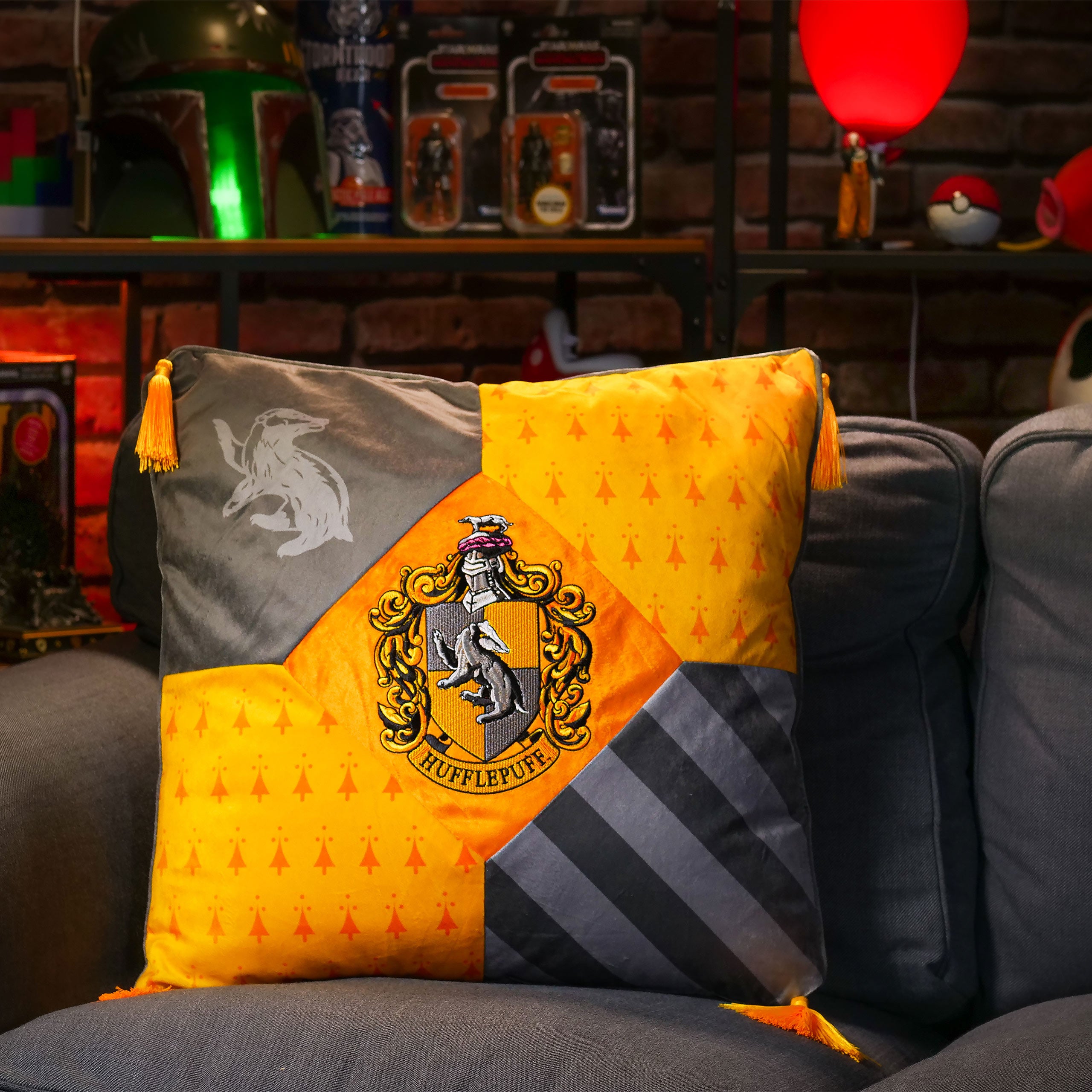 Product image Harry Potter - Hufflepuff cushion with tassels deluxe