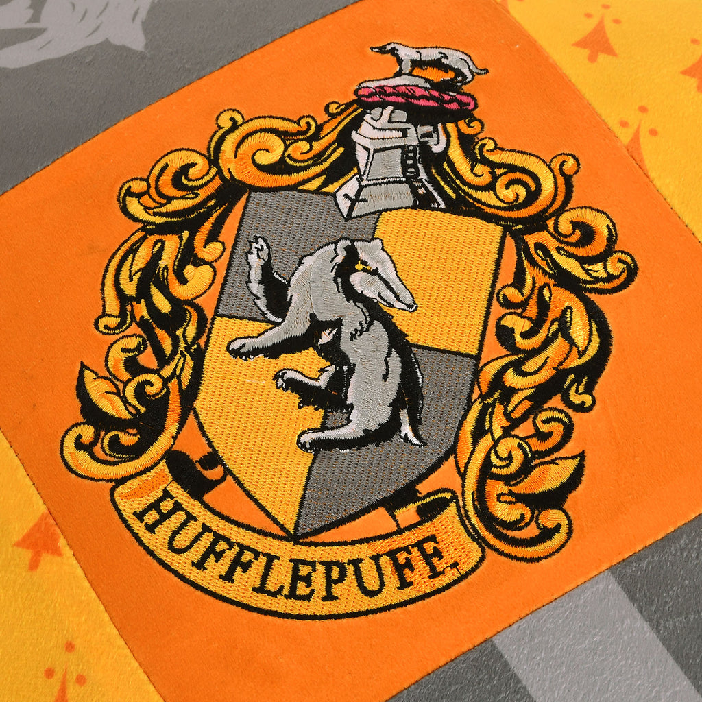 Product image Harry Potter - Hufflepuff cushion with tassels deluxe