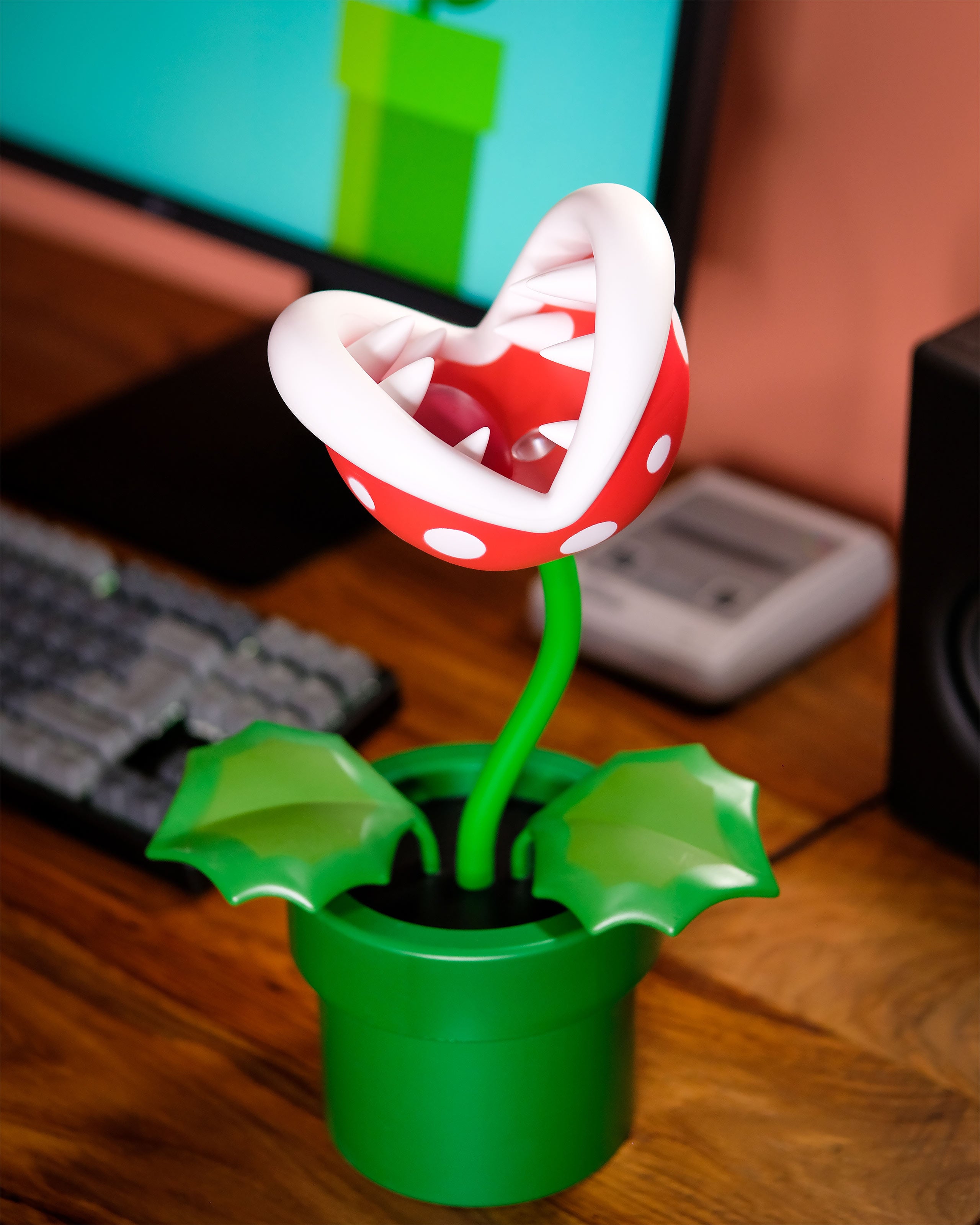 Product image Super Mario - Piranha Plant Table Lamp