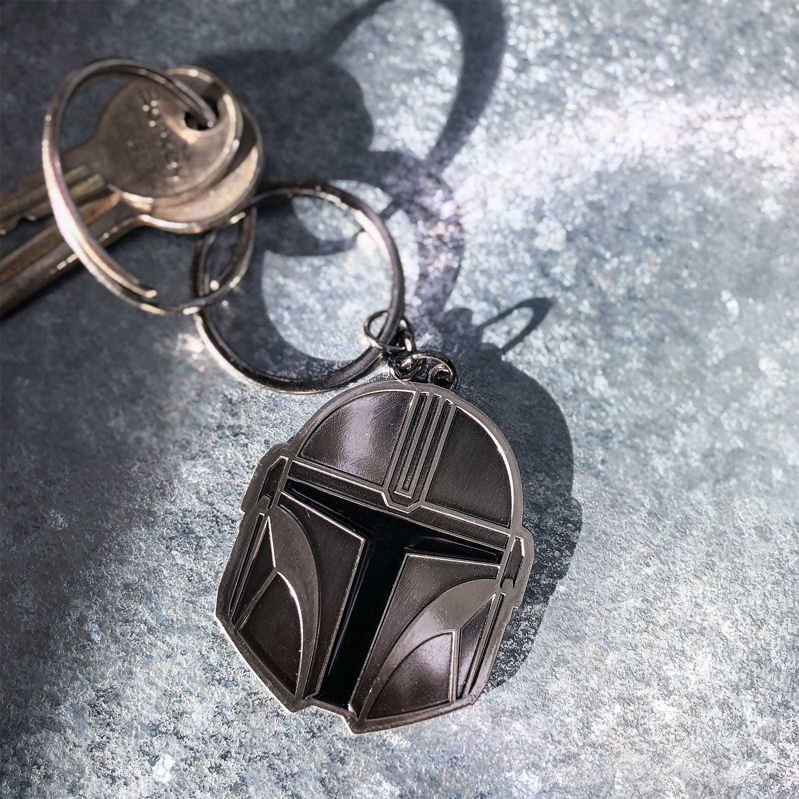 Product image Mandalorian Helmet Keychain - Star Wars The Mandalorian
