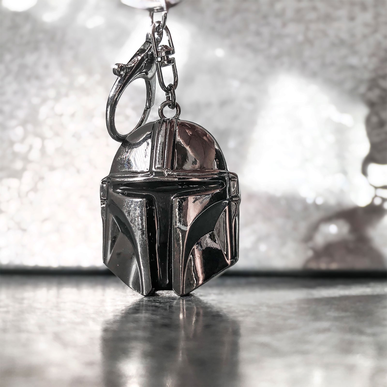 Product image The Mandalorian Helmet Keychain - Star Wars