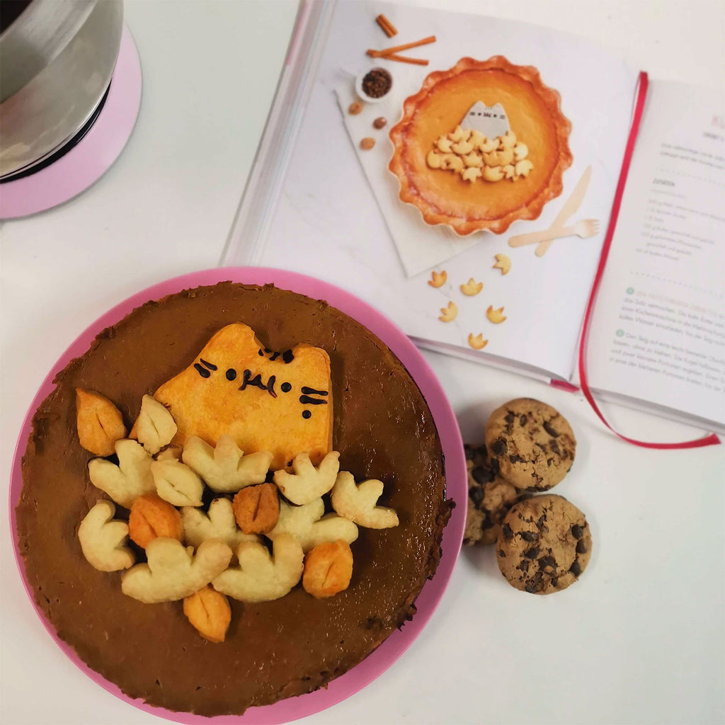 Product image Pusheen Cookbook - Creative Treats for Sweet Tooths