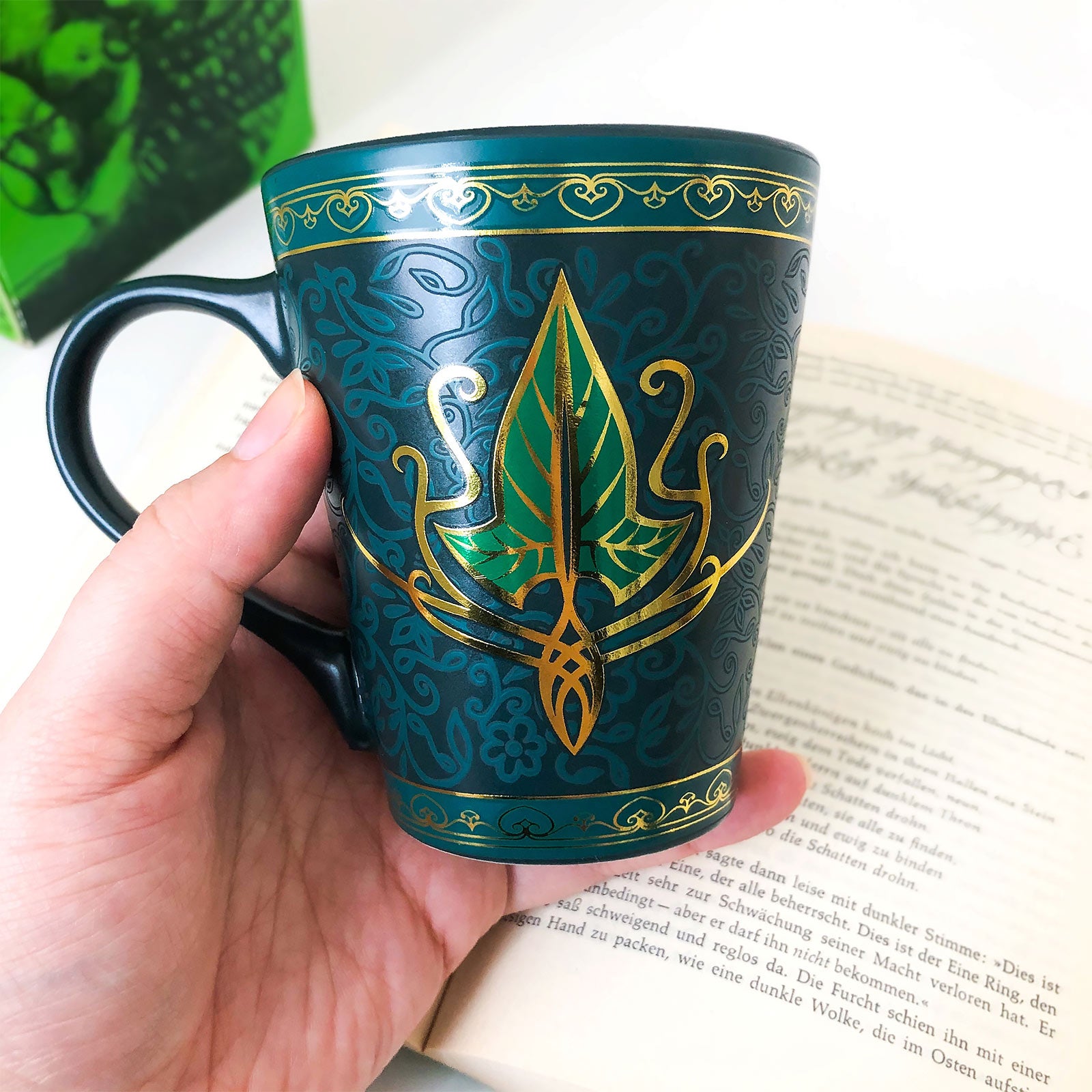 Product image The Lord of the Rings - Leaf Brooch Mug