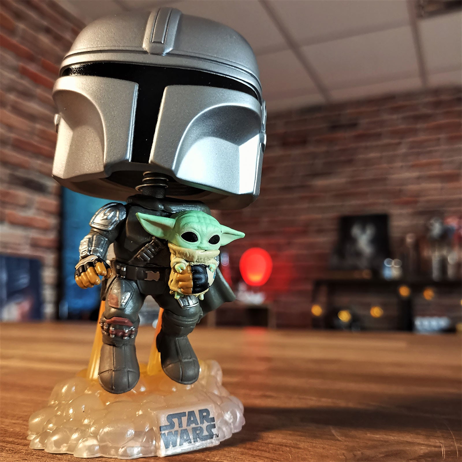 Product image The Mandalorian with The Child Funko Pop Bobblehead - Star Wars