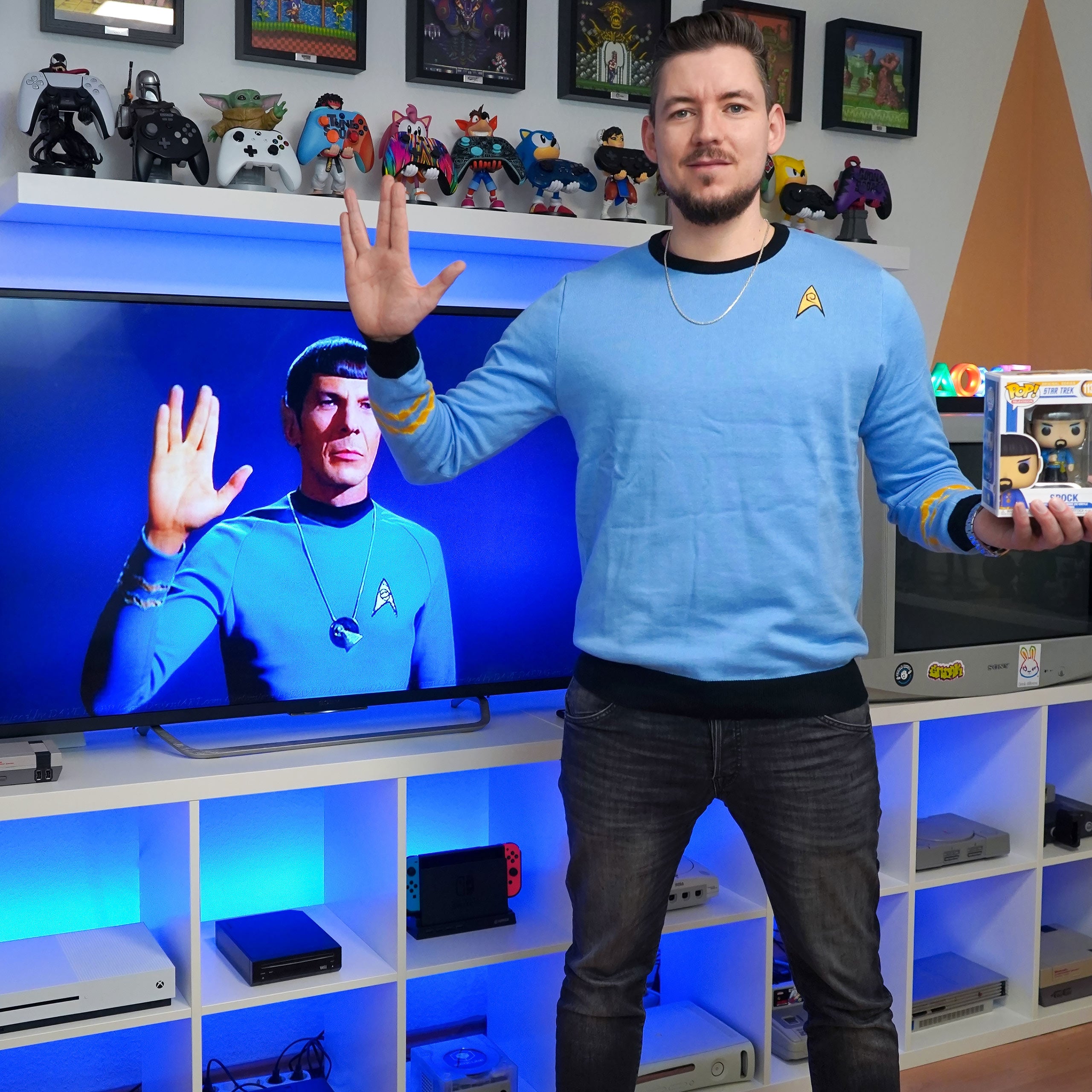 Product image Star Trek - Mister Spock Uniform Knit Sweater Blue