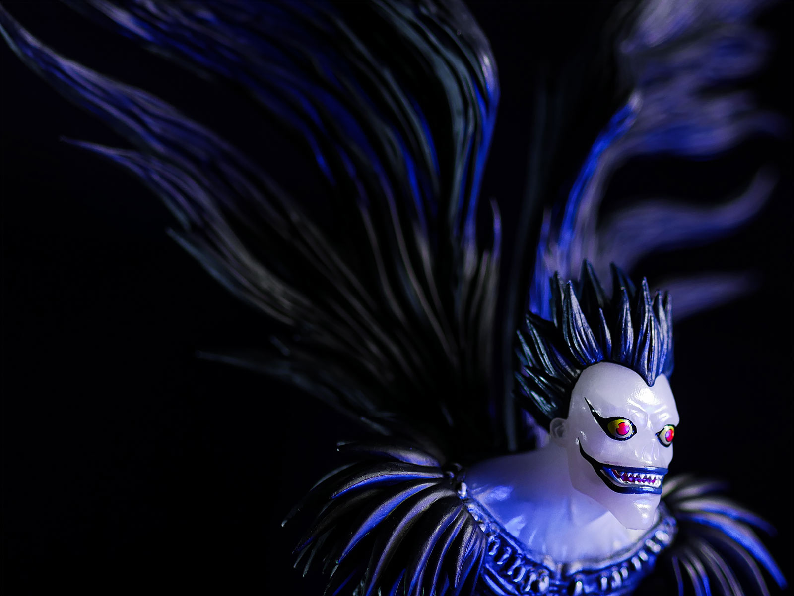 Product image Death Note - Ryuk Glow in the Dark Figure 30 cm