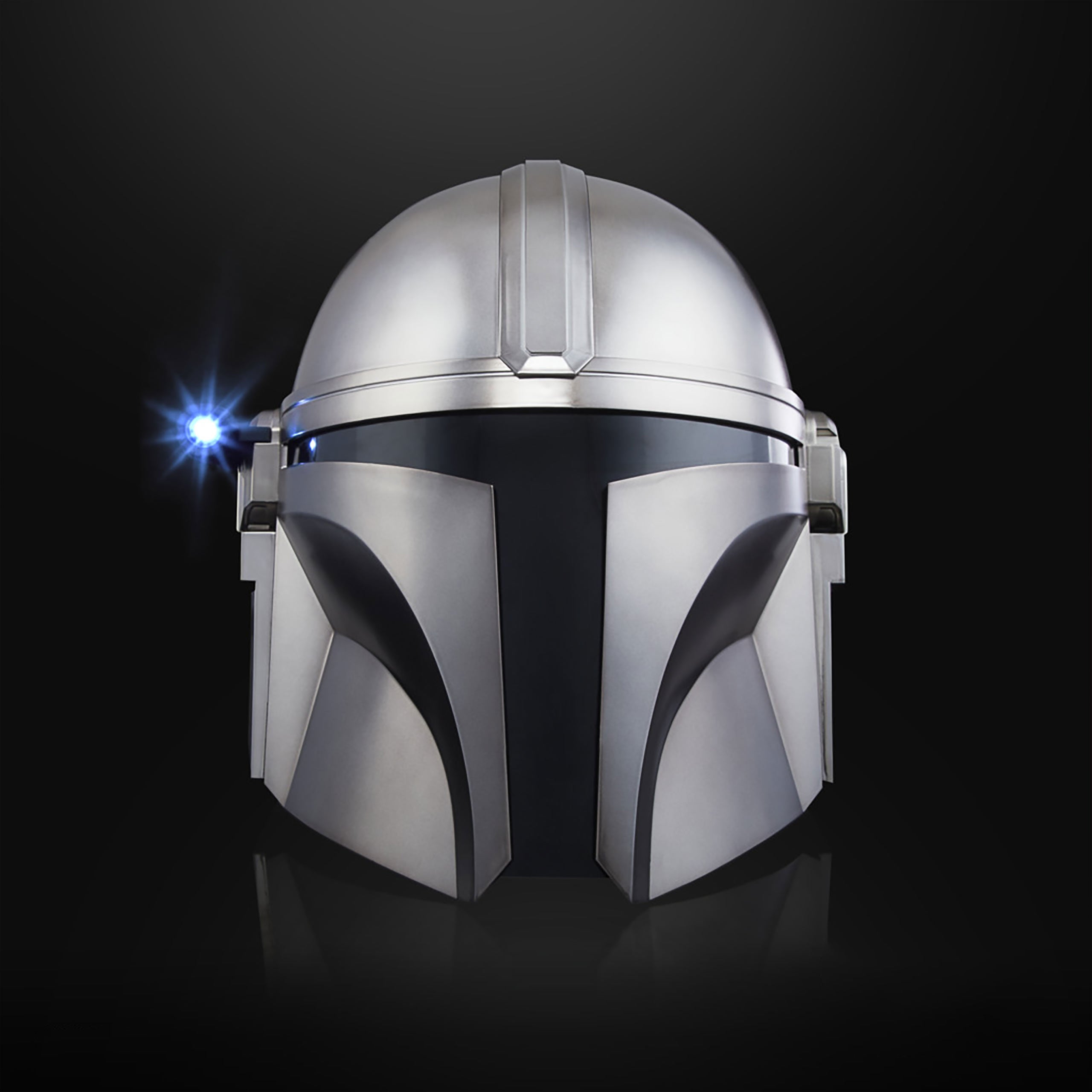 Product image The Mandalorian Helmet Replica with Light - Star Wars