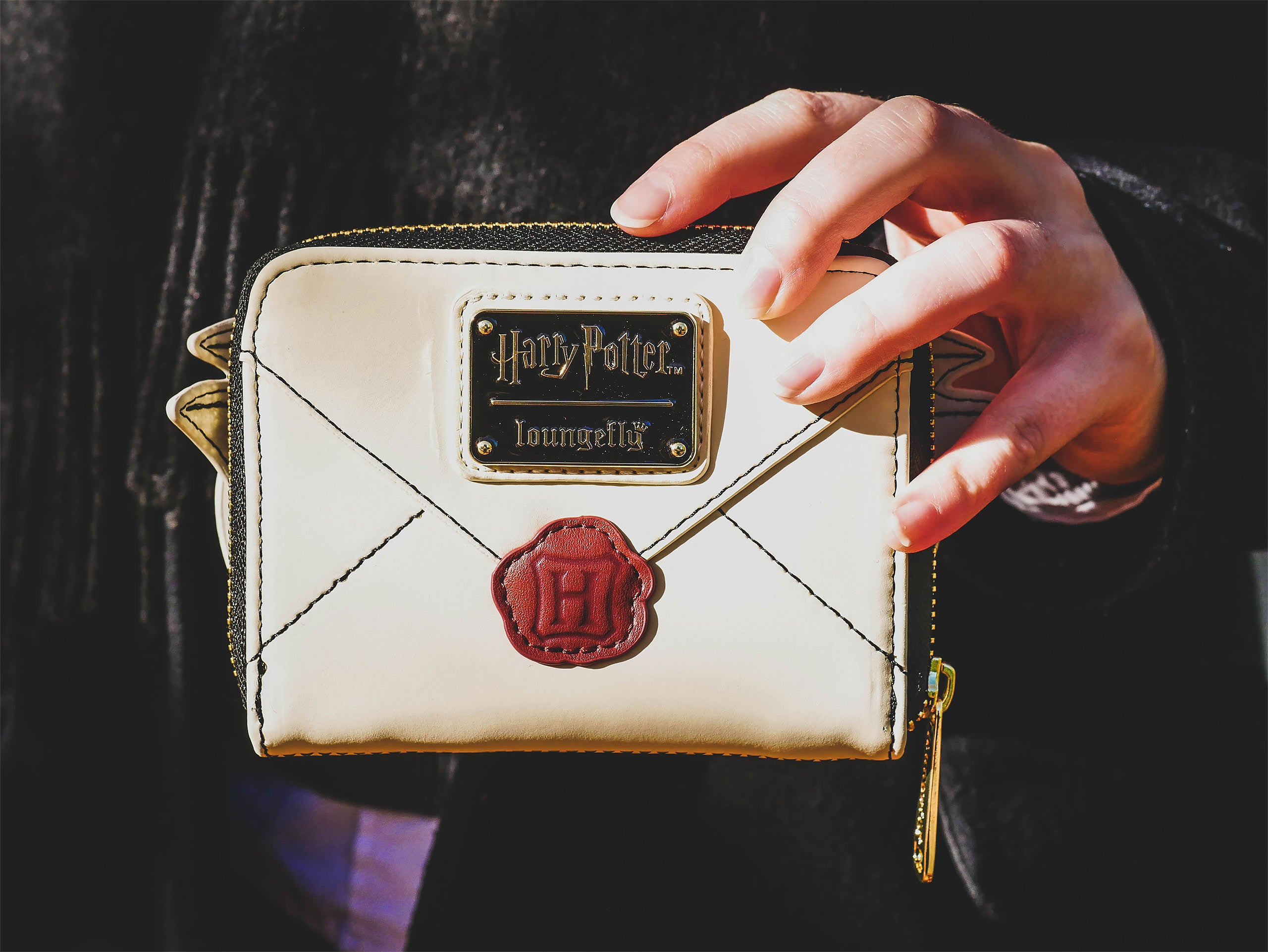 Product image Harry Potter - Hedwig with Hogwarts Letter Wallet