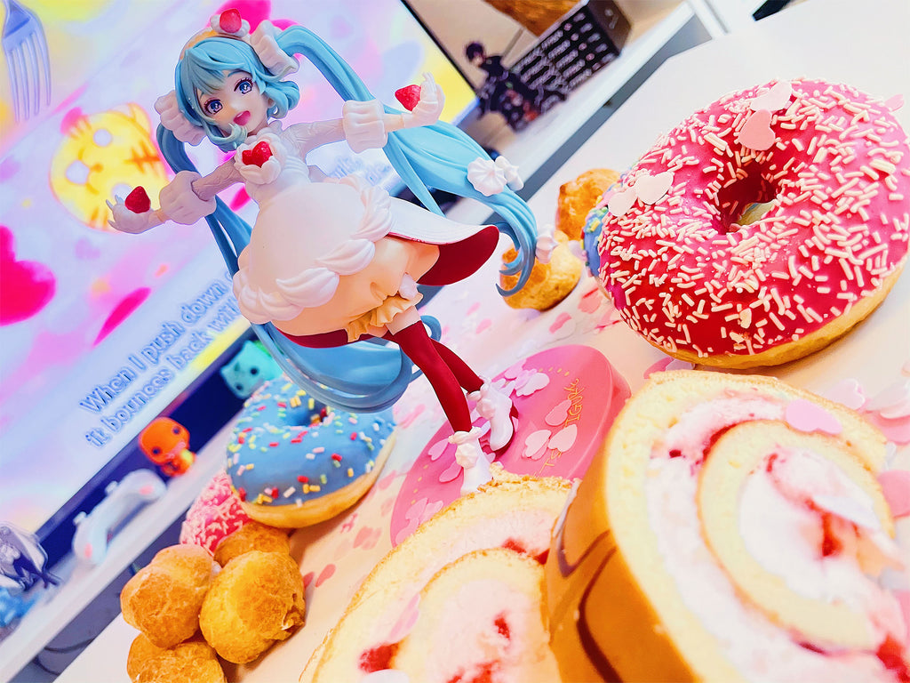 Product image Vocaloid - Hatsune Miku Sweet Tea Time Figure 18 cm