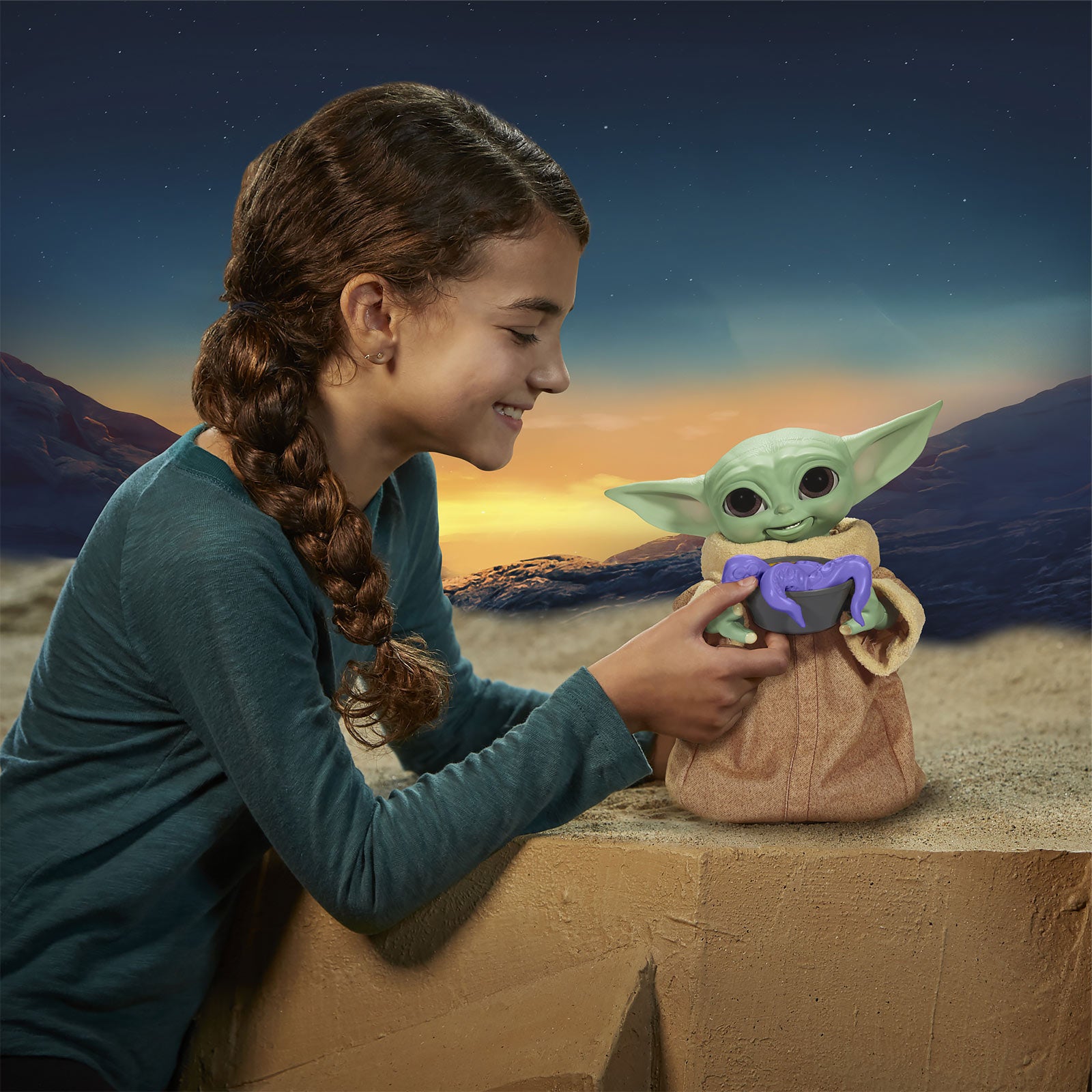 Product image Grogu Galactic Snackin Interactive Figure - Star Wars The Mandalorian