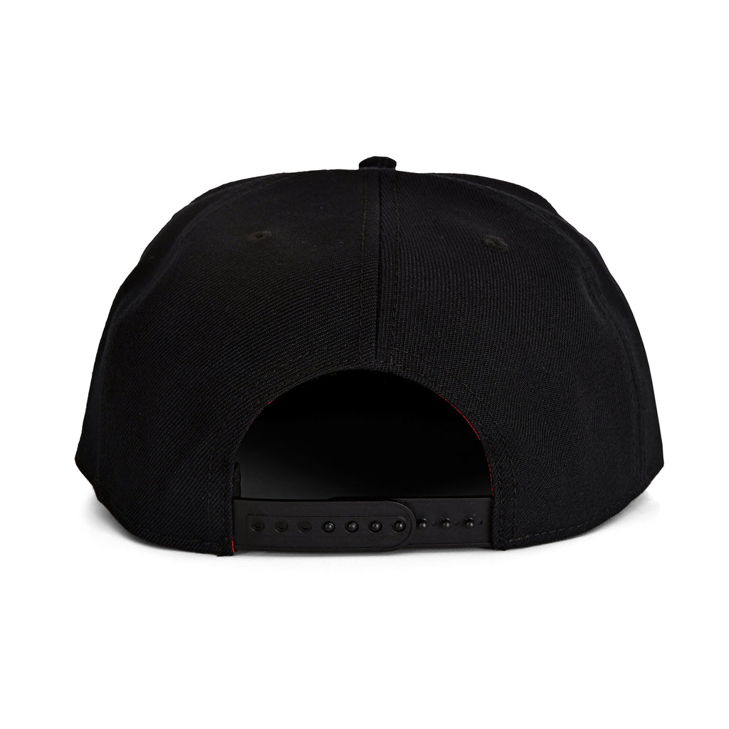 Product image JoJo's Bizarre Adventure - Logo Snapback Cap black