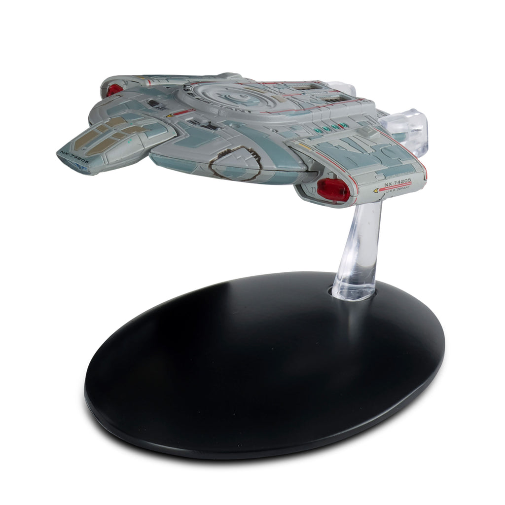 Product image Star Trek - Starship U.S.S. Defiant NX-74205 Hero Collector Figure