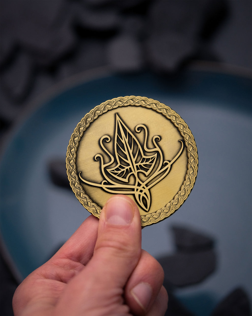 Product image The Lord of the Rings - Leaf Brooch Collector's Coin