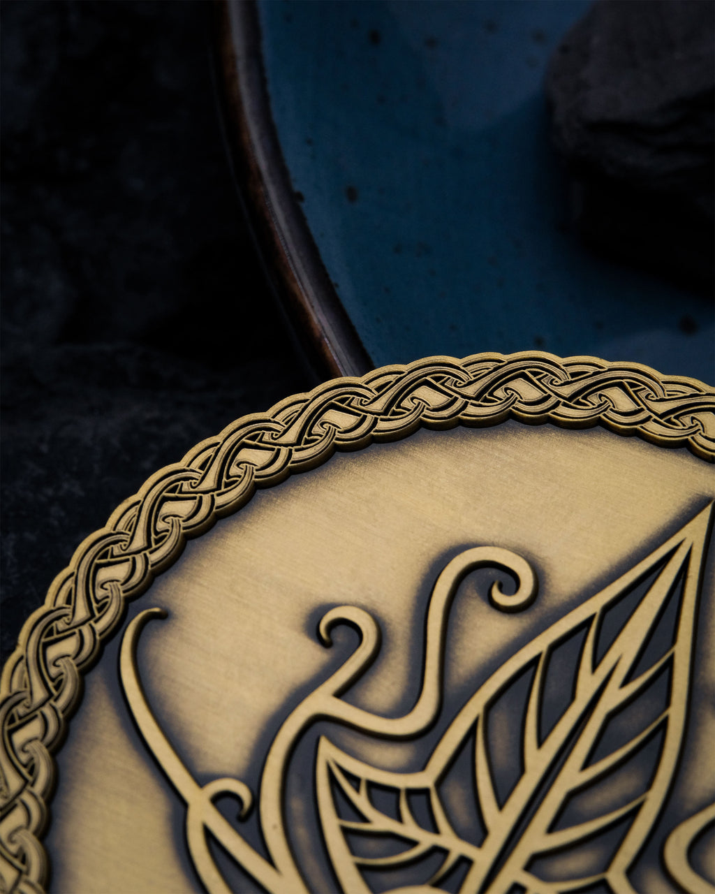 Product image The Lord of the Rings - Leaf Brooch Collector's Coin