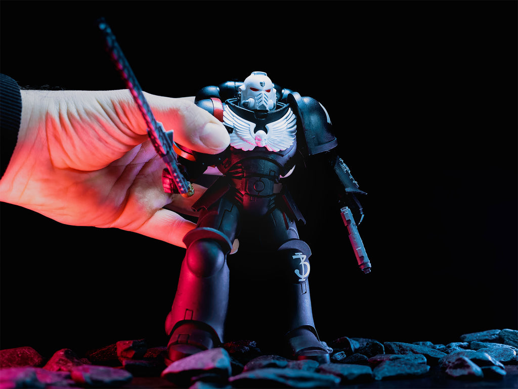 Product image Warhammer 40k - Raven Guard Veteran Sergeant Action Figure 18.5 cm