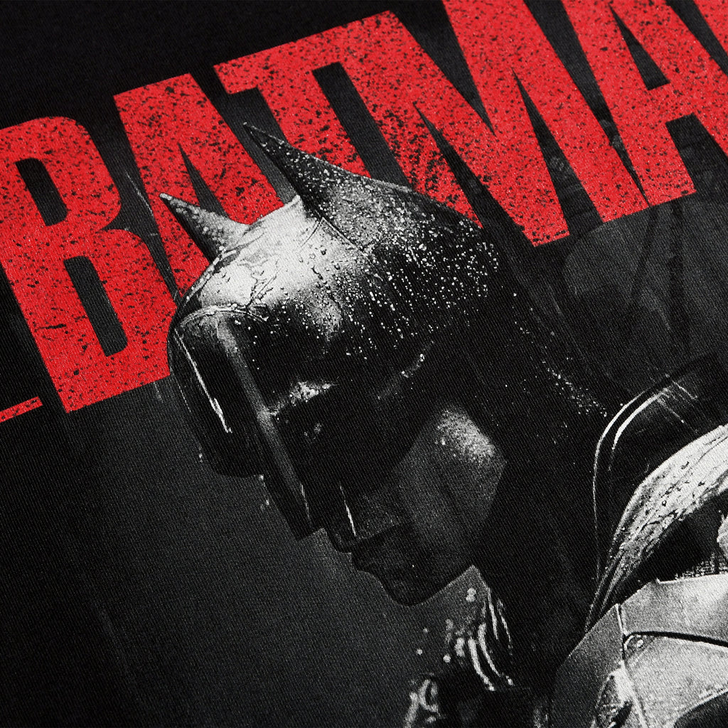 Product image The Batman - Standing In The Rain T-Shirt Black