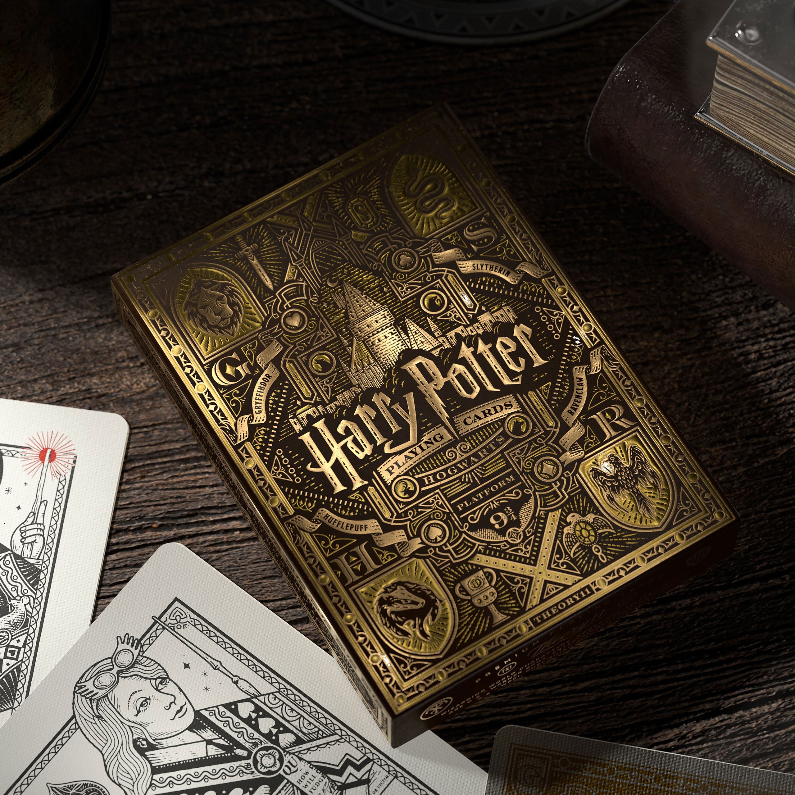 Product image Harry Potter - Hufflepuff Card Game Deluxe Edition
