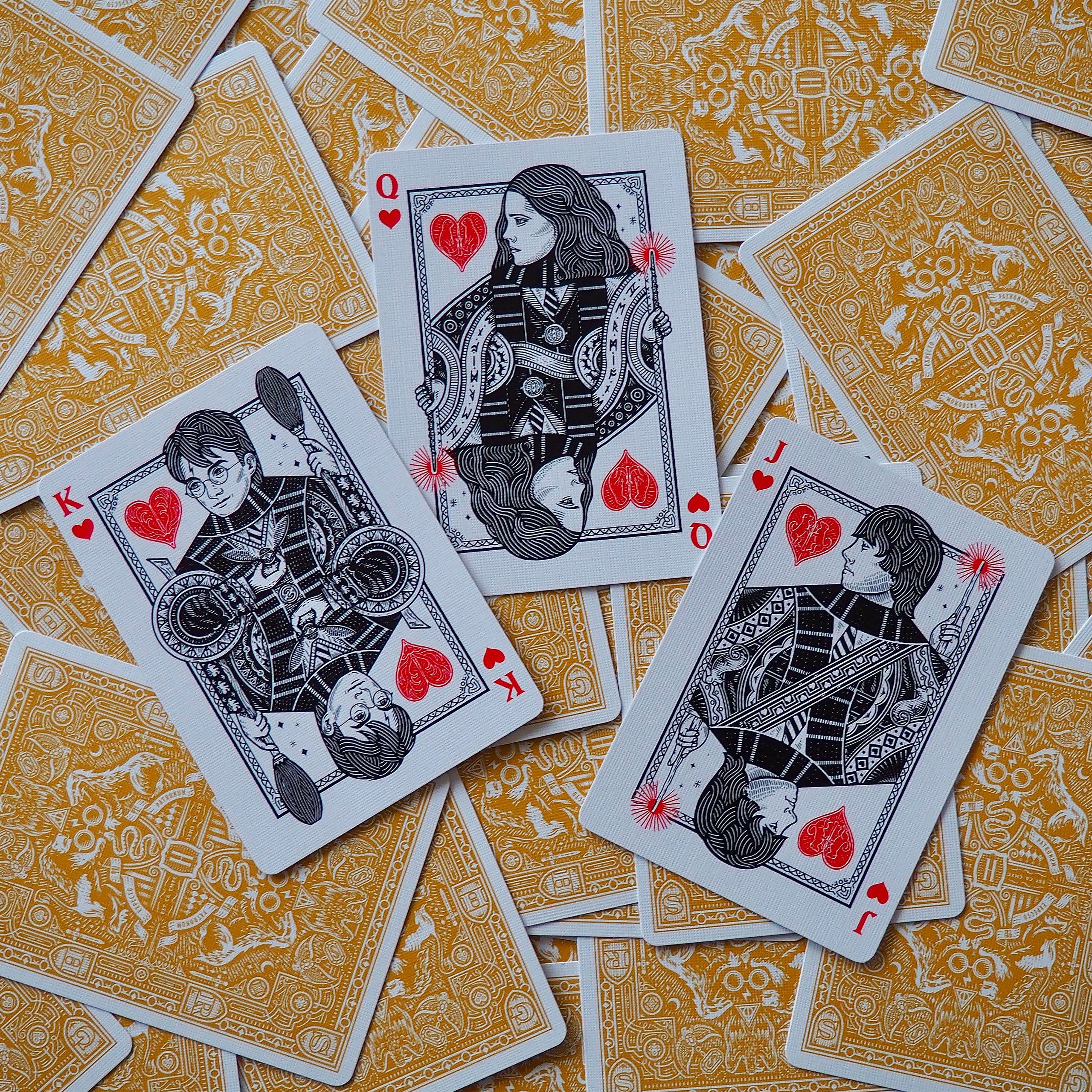 Product image Harry Potter - Hufflepuff Card Game Deluxe Edition