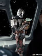 Product image Mando with Grogu BDS Art Scale Deluxe Statue - Star Wars The Mandalorian