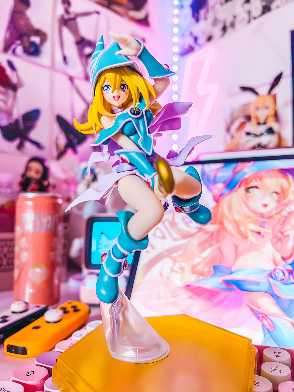 Product image Yu-Gi-Oh! - Dark Magician Girl Figure