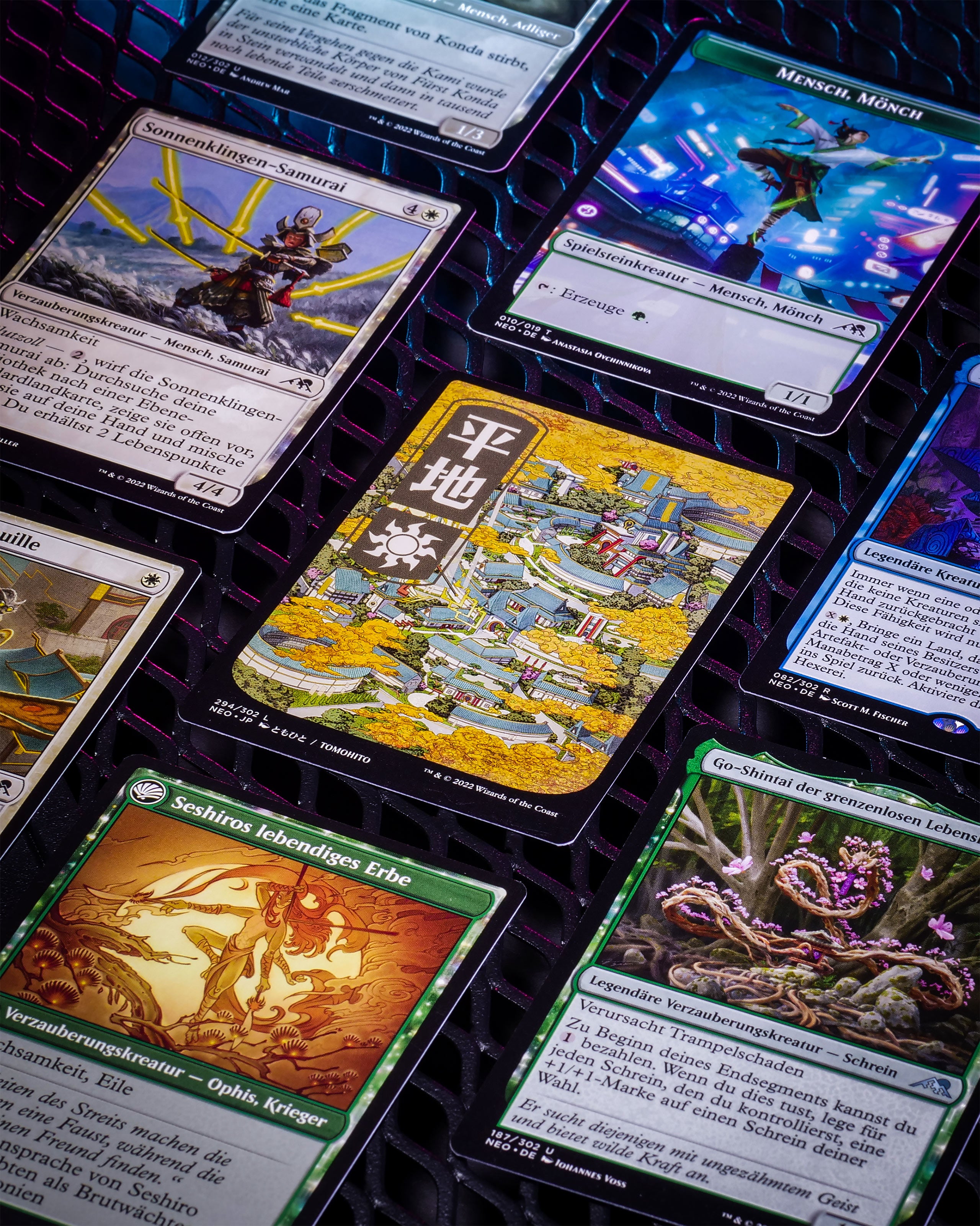 Product image Magic The Gathering - Kamigawa Neon Dynasty Collector Booster