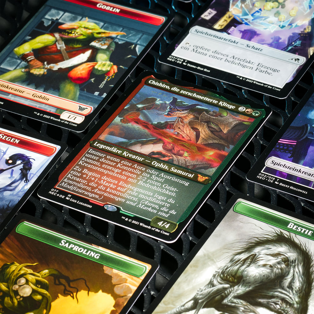 Product image Magic The Gathering - Kamigawa Neon Dynasty Commander Deck Overwhelming Upgrades