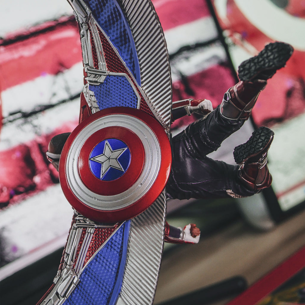 Product image The Falcon and The Winter Soldier - Captain America BDS Art Scale Deluxe Statue