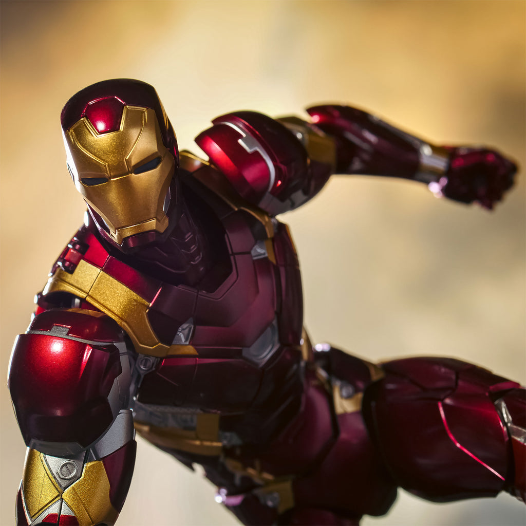 Product image Iron Man - Mark 46 Deluxe Action Figure