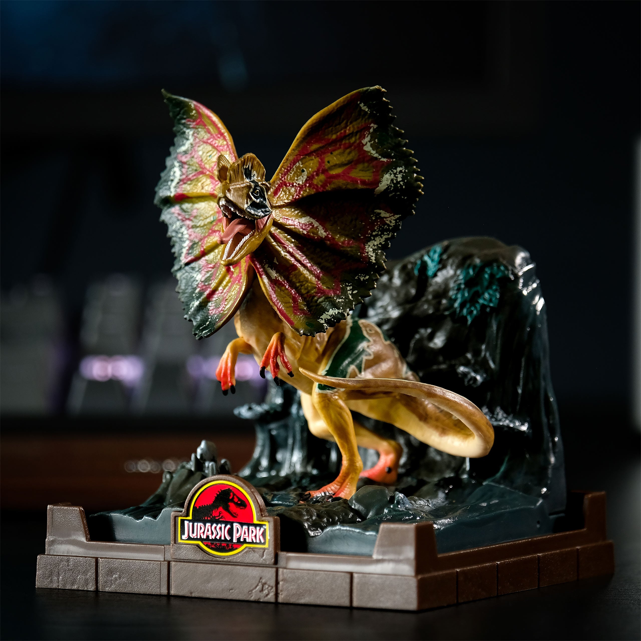 Product image Jurassic Park - Dilophosaurus Figure