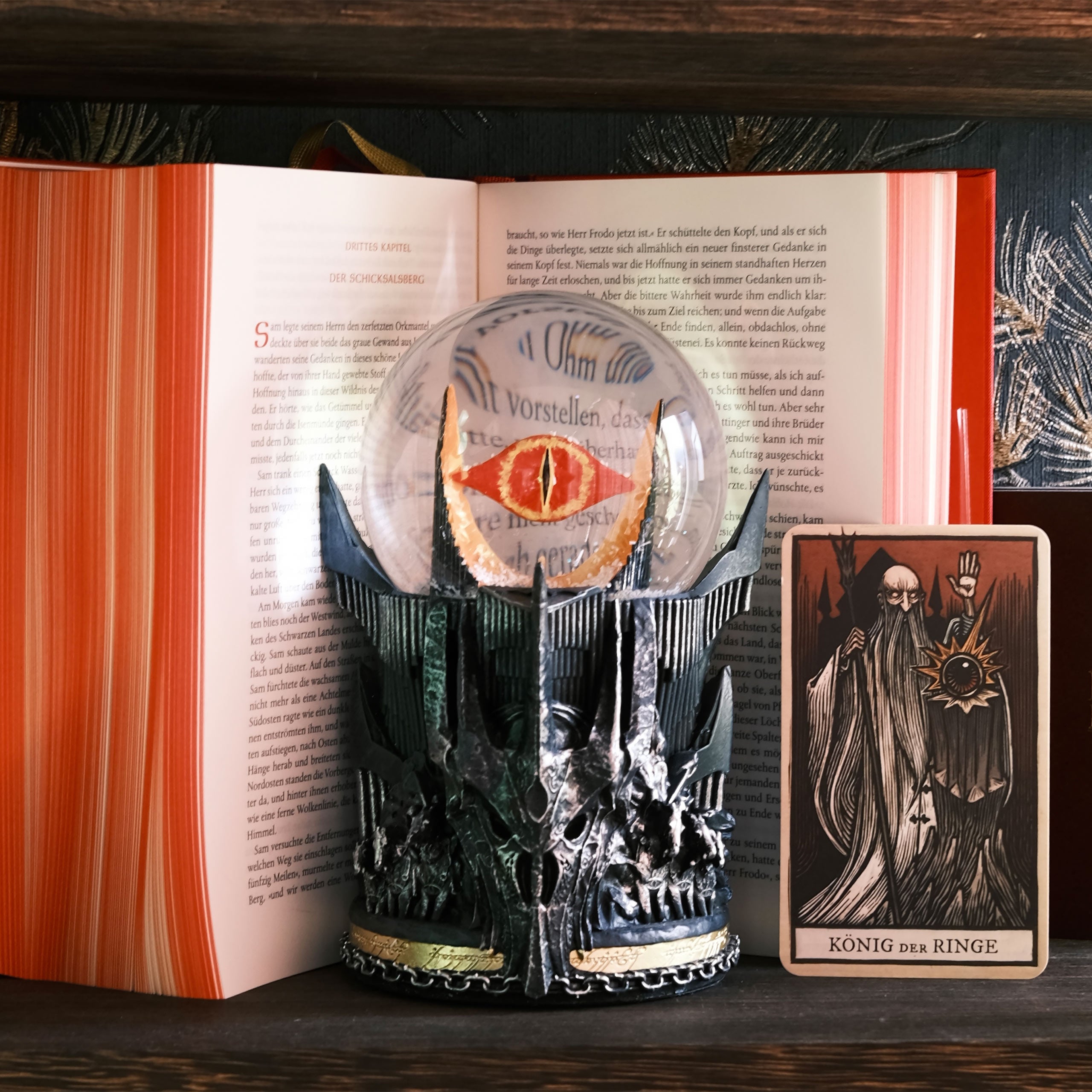 Product image The Lord of the Rings - Sauron Snow Globe deluxe