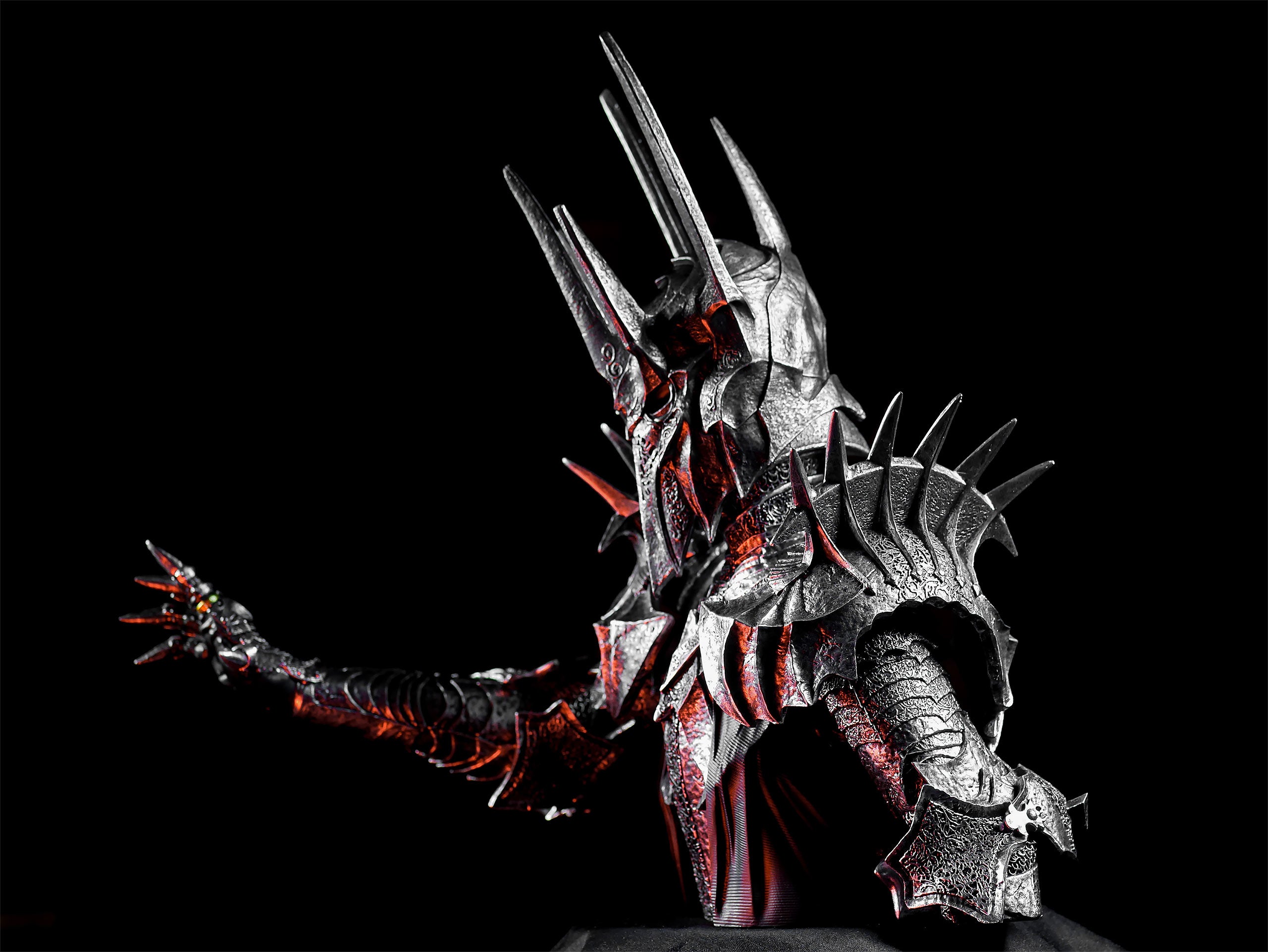 Product image The Lord of the Rings - Sauron Bust deluxe
