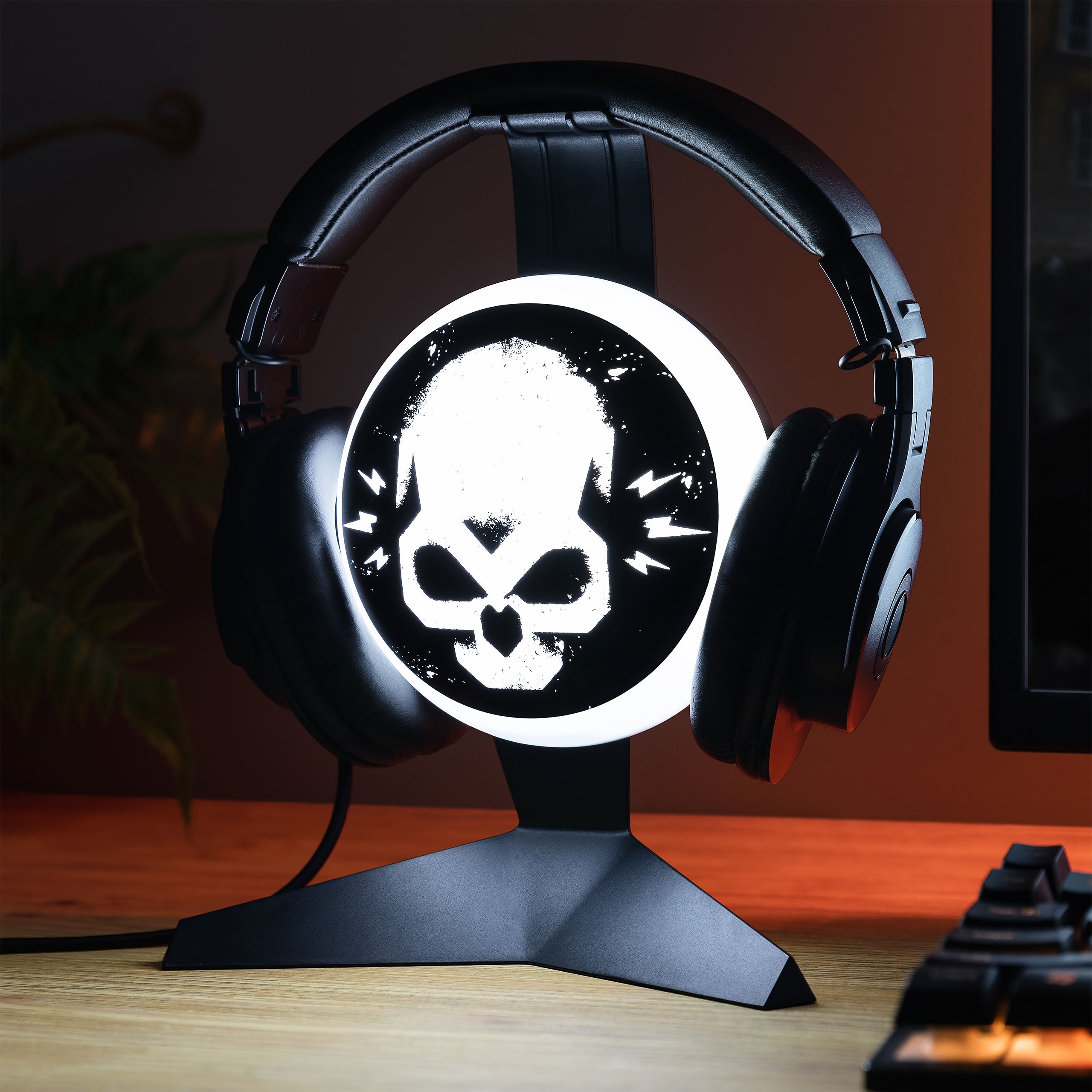 Product image Warzone Skull Headphone Stand with Light - Call of Duty