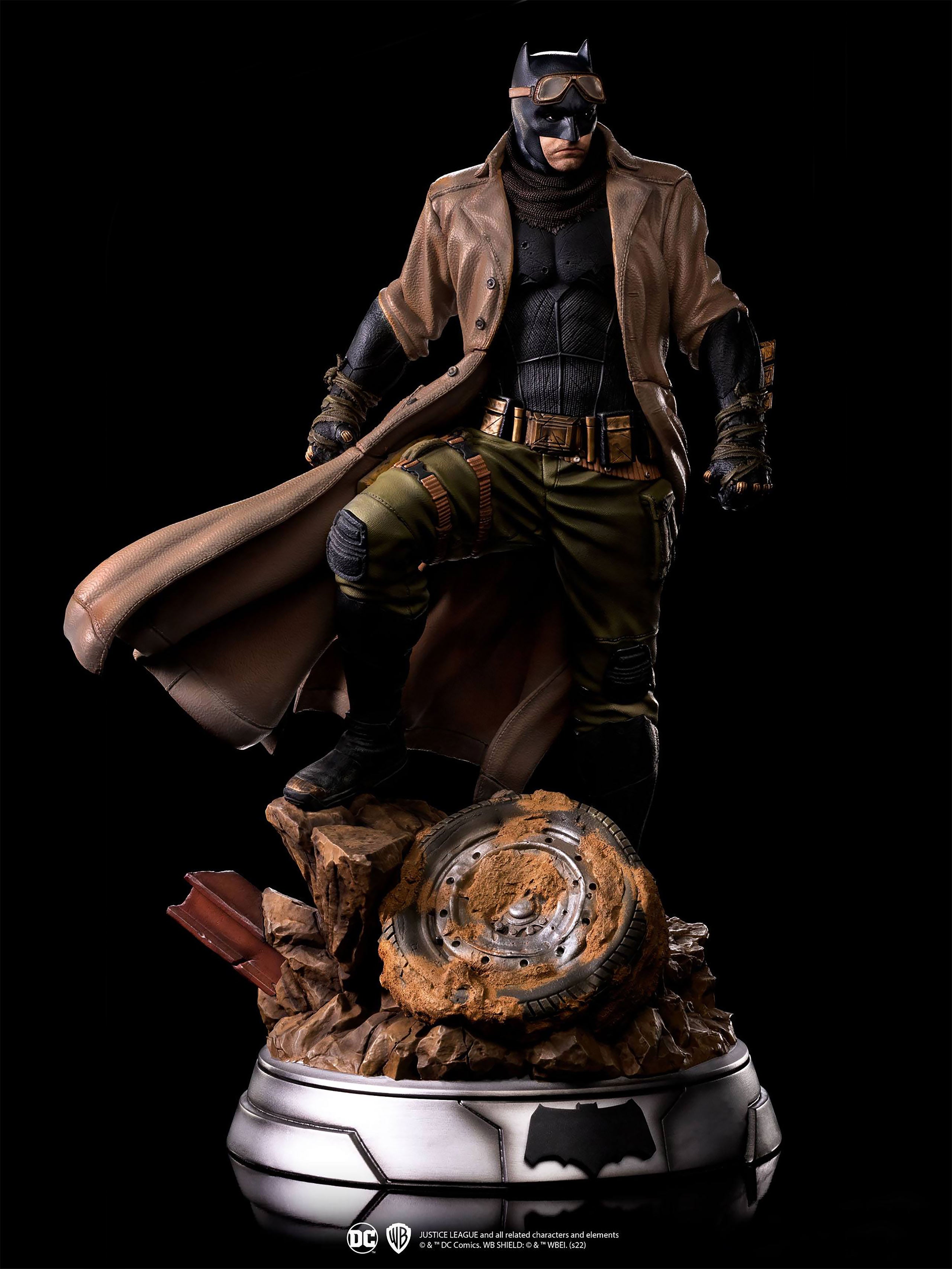 Product image Zack Snyder's Justice League - Batman Knightmare Statue Scale 1:4