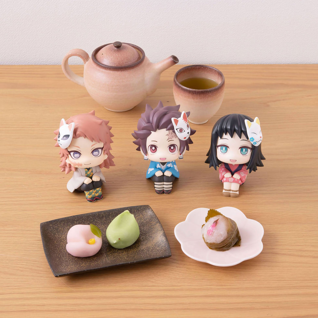 Product image Demon Slayer - Makomo Look Up Figure